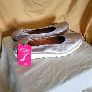 Comforting align flat